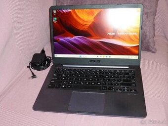 Predám notebook ASUS E406M