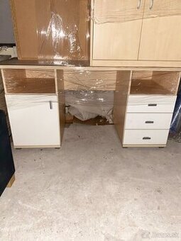 Kancelársky nábytok