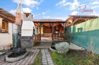 NA PREDAJ - tichý domov s kúskom prírody - byt so záhradkou - 1