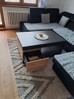 Konferenčný stolik