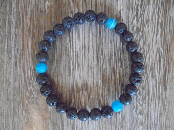 PÁNSKY NÁRAMOK ZO SOPEČNEJ LÁVY A ACHÁTU