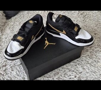 Air Jordan Legacy 312 Low / čisto nové EUR 42,5"