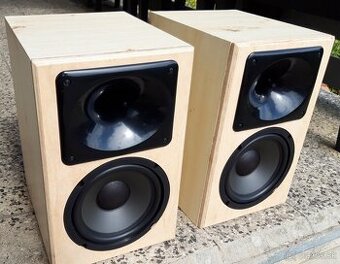 Predám pár UCD 280