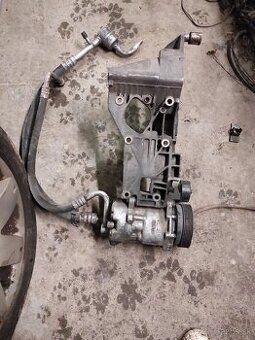 Škoda Octavia 1 1.9tdi držiak servocerpadla ,klimy