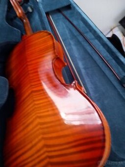 Predám skvelú violu 40,5  bez praskliny, a poškodenia