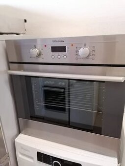 elektrolux na vstavanie