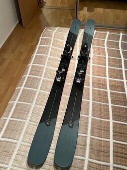 Freeride lyže + lyžiarky + palice