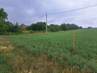 Predáme pozemok na stavbu RD v Lužiankach pri Nitre