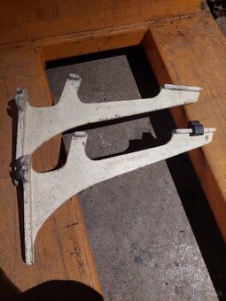 Drziaky pod umyvadlo