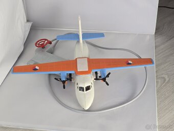 Lietadlo turbolet na diaľkové ovládanie (retro hračka)