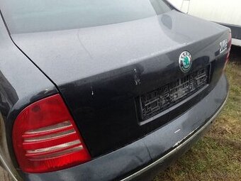 Škoda Superb zadná kapota