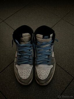 Air Jordan 1 UNC,Yeezy slides, nike vapormax, air force 1