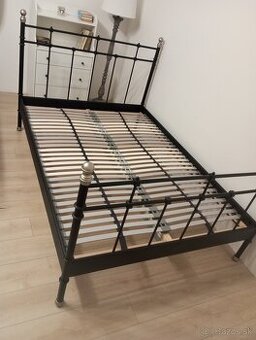 kovovoá posteľ Ikea 140x200