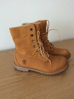 Dámske čižmy veľkosť40