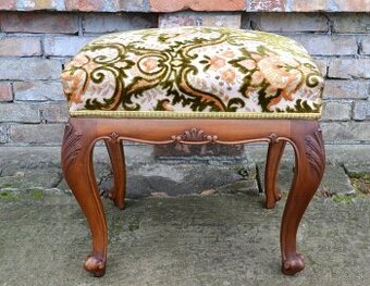 Taburetka orechové drevo