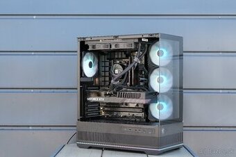 Ryzen 7 9800X3D, RTX 5070 Ti, 32GB RAM, SSD