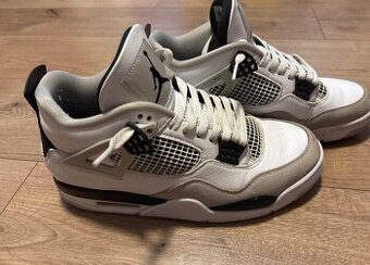 Jordan 4 retro