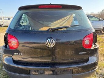 Kufrove dvere Golf 5
