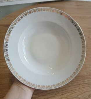 Hlboké taniere a servírovací  - Czechoslovakia