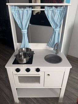 IKEA SPISIG kuchynka a VELA prislusenstva