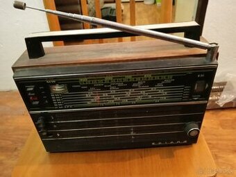 Stare radio.