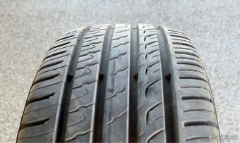 Barum 215/45 R18 8mm