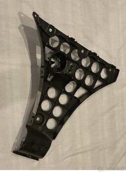 BMW E60 drziak M naraznika