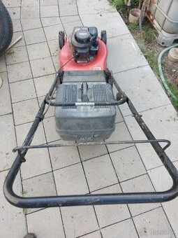 Predám benzinovu kosacku