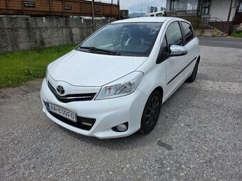 Toyota Yaris 1.3 MT6 (99 koní) benzín štvorvalec - 1
