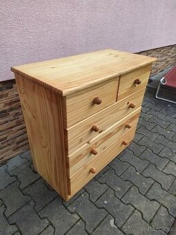 Predám komodu z prírodného drevá