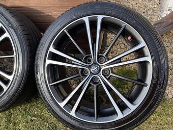 Toyota Toyota GT86 a Subaru BRZ 215 45 17 5x100