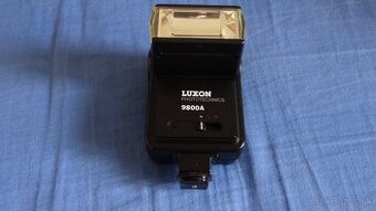 Elektronicky blesk Luxon