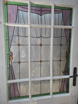 Dvere so  zárubňou a vitrážou