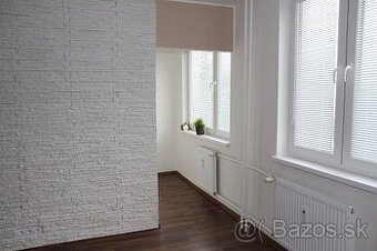 1IZB S 2 LOGGIOU UPROSTRED ZELENE ROVNÍKOVA - 1