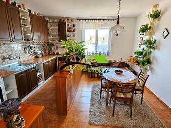 Na predaj Priestranný rodinný dom v obci Jablonica, okres Se