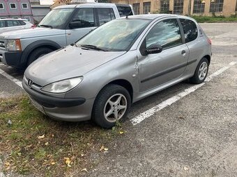 Peugeot 206 1.1 (vhodné na diely)