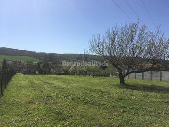 Dobré reality Vám ponúkajú na predaj stavebný pozemok v obci
