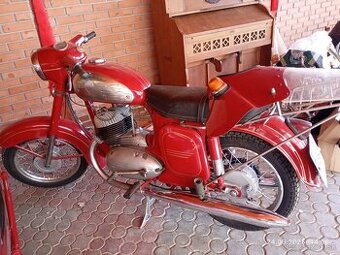 Jawa 350 -360 zo sajdku