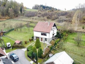 Rodinný dom s veľkou záhradou / 2024 m2 / - Skalité - 1