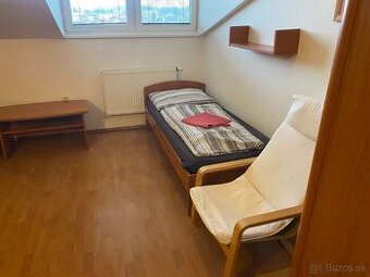 Izba so sociálnym zariadením v Stupave