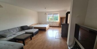 Na prenájom zariadený rodinný dom v tichej lokalite neďaleko