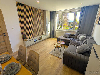 Štýlový, rekonšt. 2 izbový Galaktická, Lo, 2.p, voľný kúpou