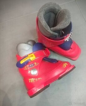 Lyžiarky pre malého lyžiara