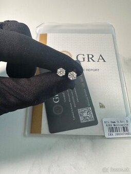 Strieborné 5MM náušnice osadene 1ct Moissanitom