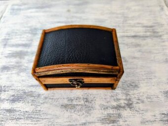 Drevená truhlička
