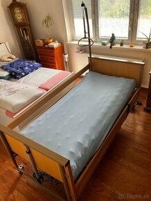Elektrická polohovateľná posteľ s matracom a príslušenstvom