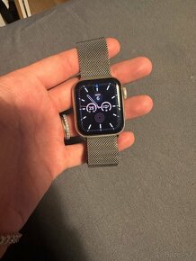 Apple watch (2.gen) vo farbe Starlight - hviezdne biela