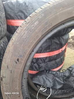 215/50 R18