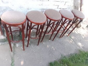 Predám Pekné barové stoličky 5KS cena za všetky 50€