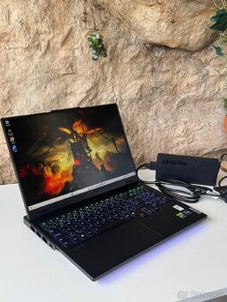 Lenovo Legion 7 Pro – RTX 4090 a i9-14900HX